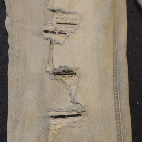 Women's Distressed Straight Leg Jeans in Light Gray​ - Picture 4 of 9